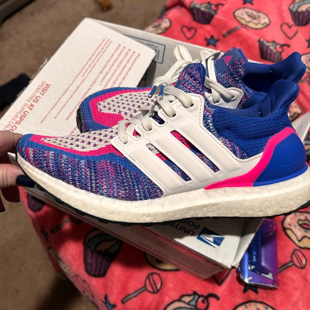 New-worn 1x. Only selling because they are too small.